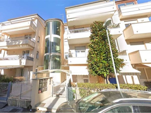 appartamento in vendita a Riccione in zona Alba
