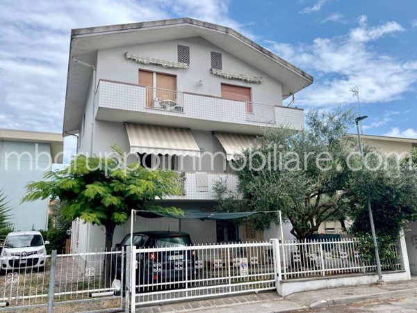 appartamento in vendita a Riccione in zona Alba