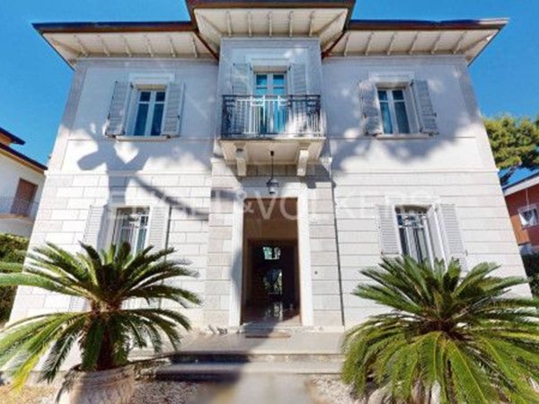 casa indipendente in vendita a Riccione