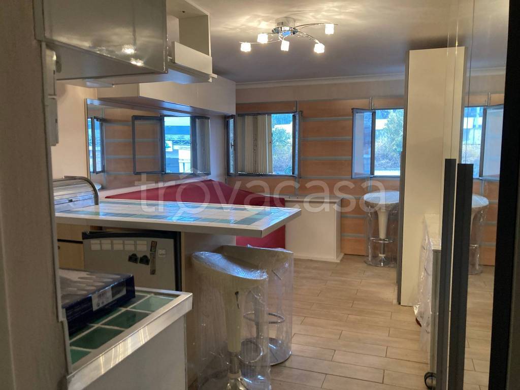 locale di sgombero in vendita a Riccione