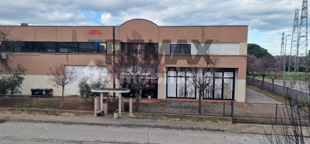 negozio in vendita a Riccione