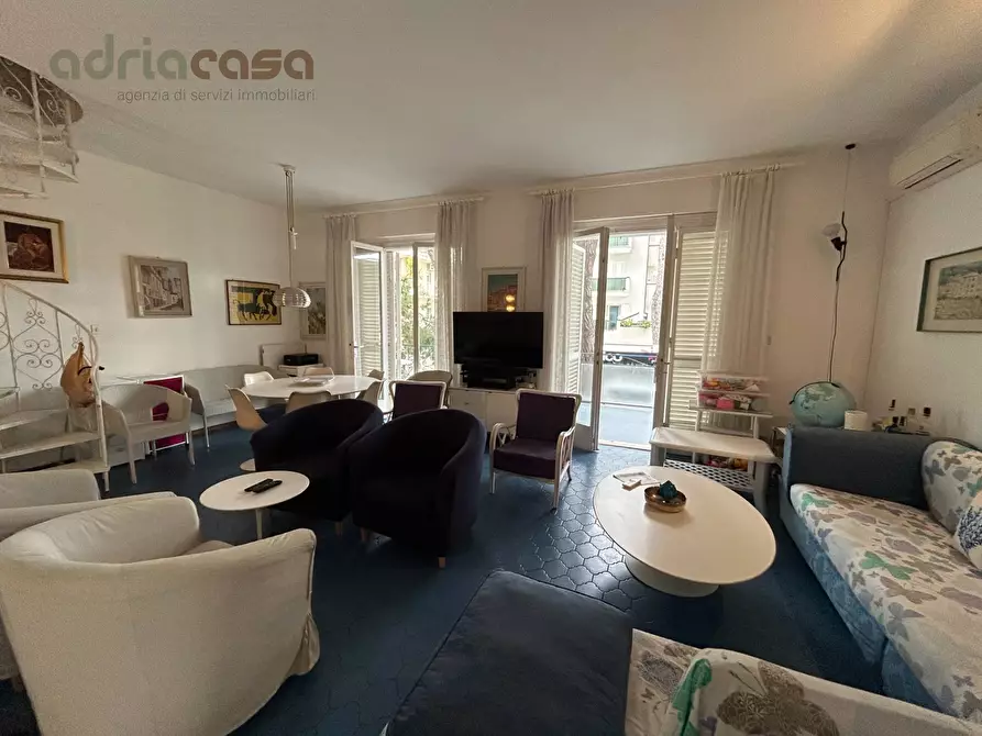 casa indipendente in vendita a Riccione in zona Alba