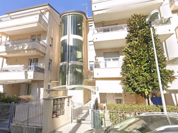 appartamento in vendita a Riccione in zona Alba