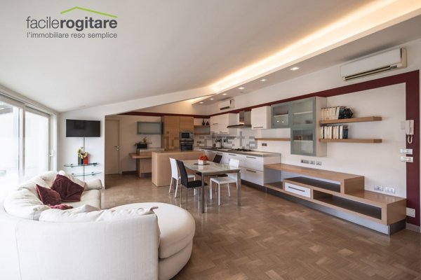 appartamento in vendita a Riccione in zona Centro Storico