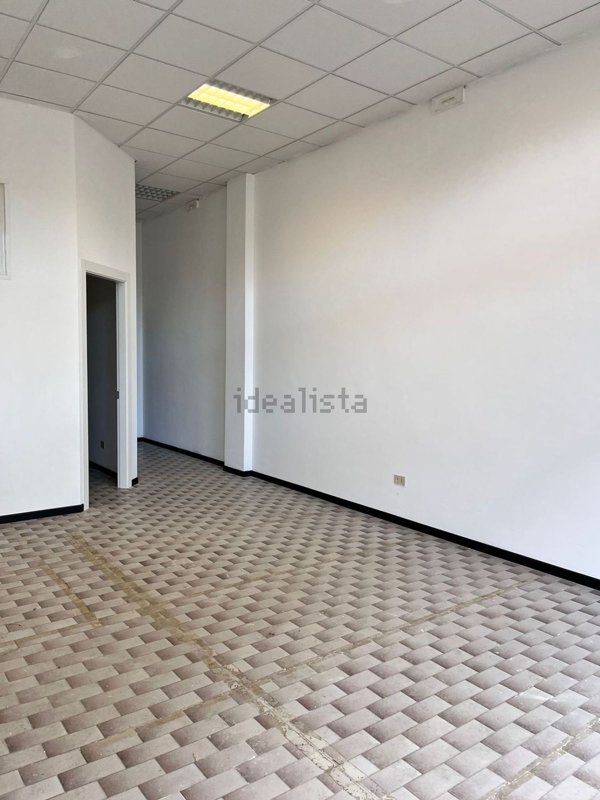 ufficio in vendita a Riccione in zona Alba