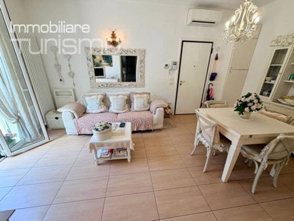 appartamento in vendita a Riccione in zona Centro Storico