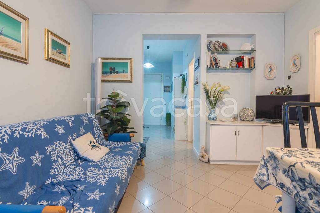 appartamento in vendita a Riccione in zona Alba