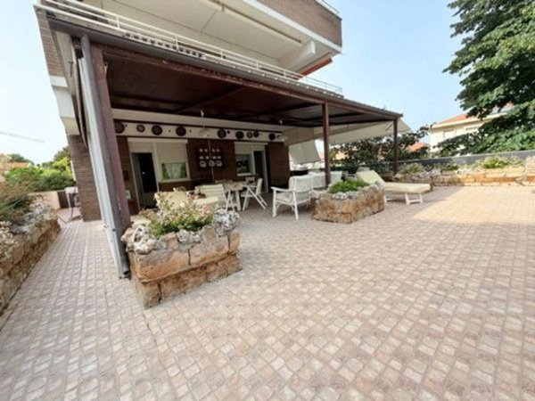 appartamento in vendita a Riccione in zona Alba