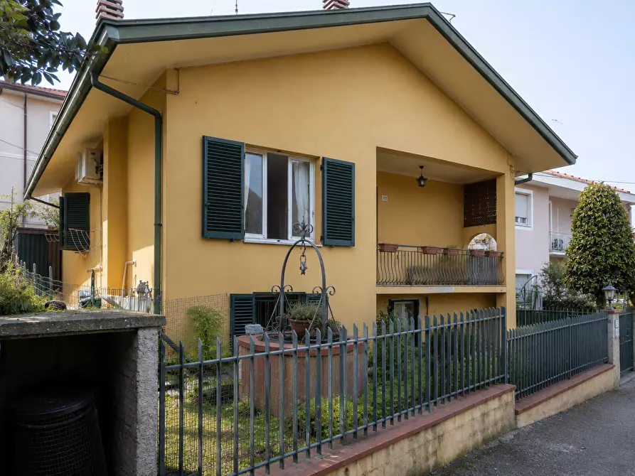 casa indipendente in vendita a Riccione