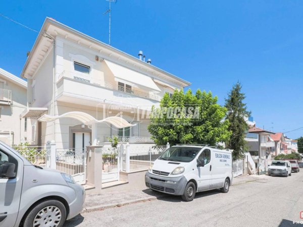 appartamento in vendita a Riccione