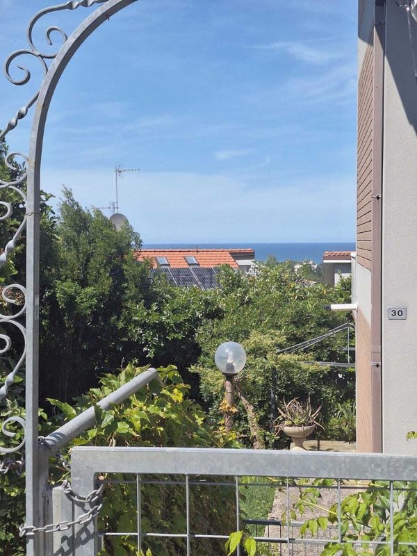 appartamento in vendita a Riccione in zona Marano