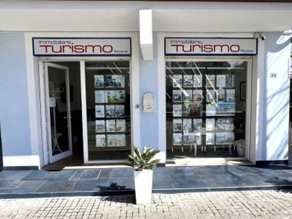 appartamento in vendita a Riccione in zona Centro Storico