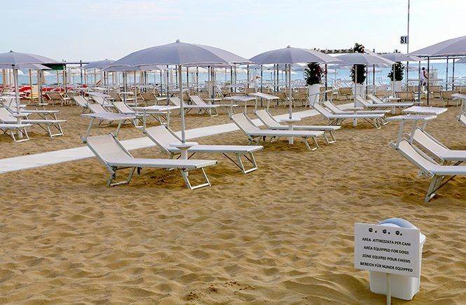 albergo in vendita a Riccione in zona Alba