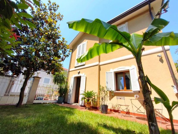 appartamento in vendita a Riccione in zona Alba