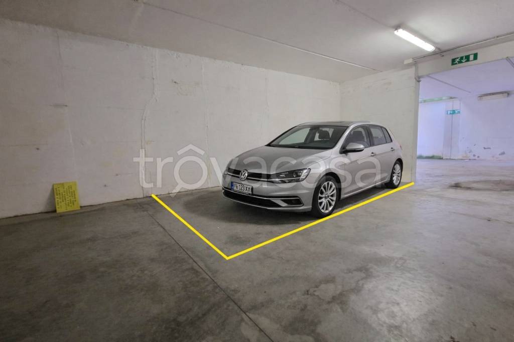 box auto in vendita a Riccione