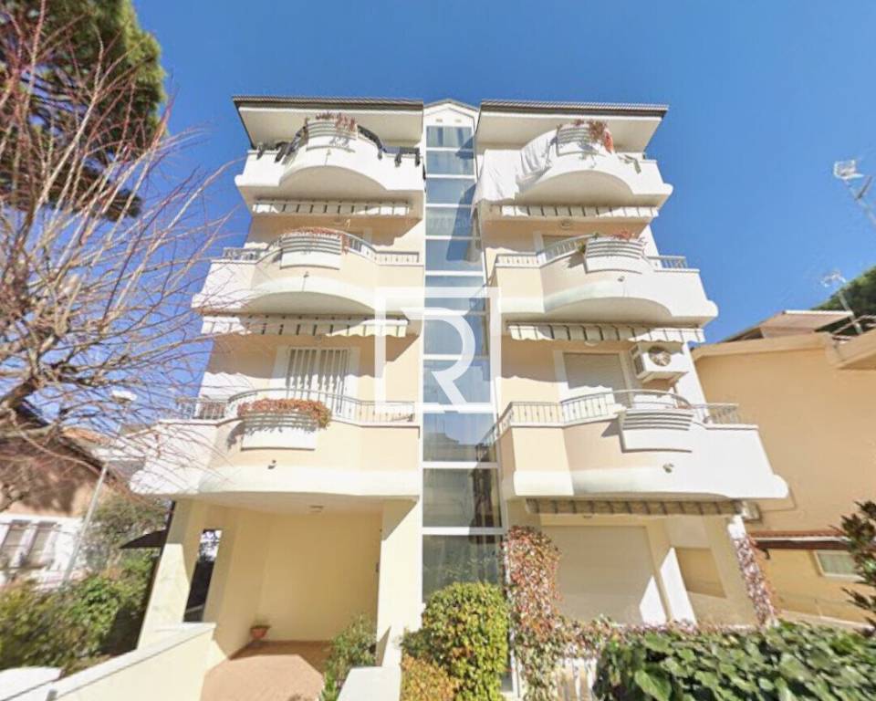 appartamento in vendita a Riccione in zona Centro Storico
