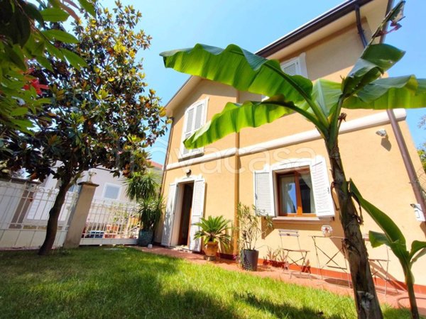 appartamento in vendita a Riccione in zona Alba