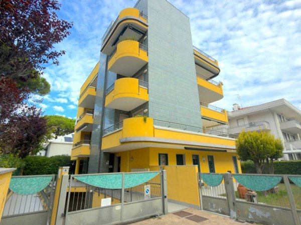 appartamento in vendita a Riccione in zona Alba