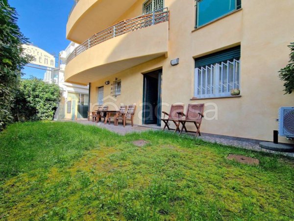 appartamento in vendita a Riccione in zona Alba