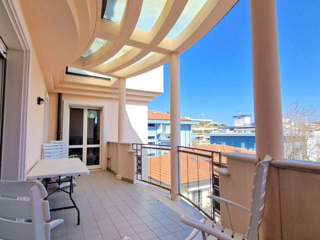 appartamento in vendita a Riccione in zona Alba