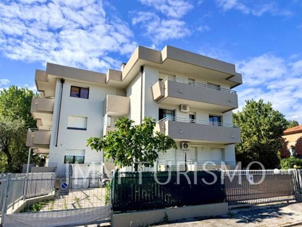 appartamento in vendita a Riccione in zona Marano