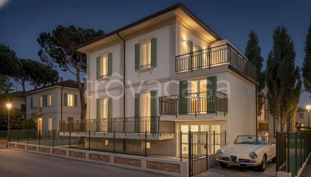 casa indipendente in vendita a Riccione in zona Alba