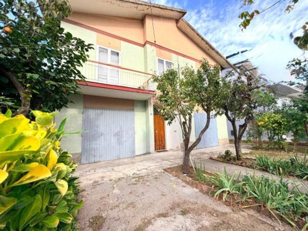 casa indipendente in vendita a Riccione in zona San Lorenzo
