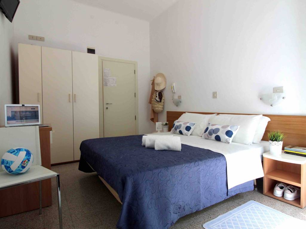 intera palazzina in vendita a Rimini in zona Lagomaggio
