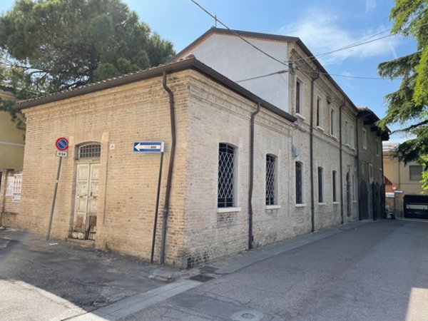 casa indipendente in vendita a Rimini in zona Centro Storico