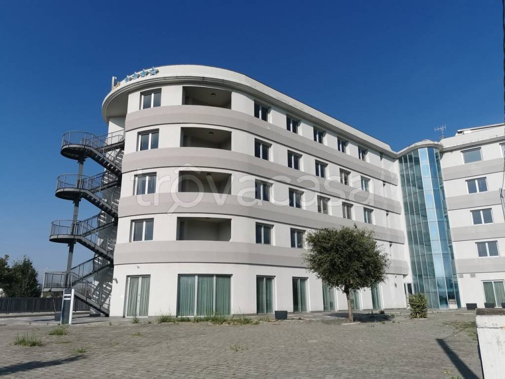 locale di sgombero in vendita a Rimini in zona Celle