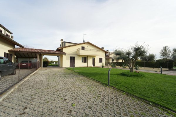 casa indipendente in vendita a Rimini