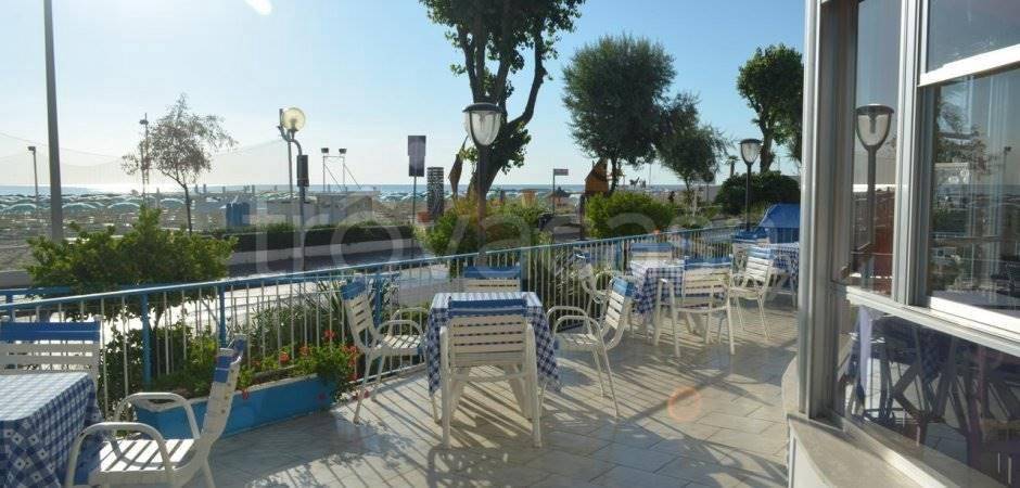 negozio in vendita a Rimini in zona Torre Pedrera