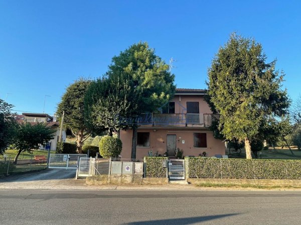 casa indipendente in vendita a Rimini in zona Corpolò