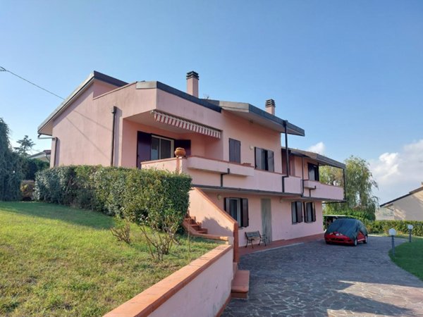 casa indipendente in vendita a Rimini in zona Gaiofana