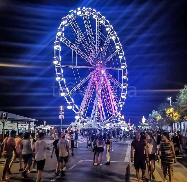 negozio in vendita a Rimini in zona Marina Centro