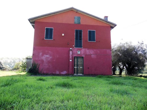 casa indipendente in vendita a Rimini in zona Gaiofana