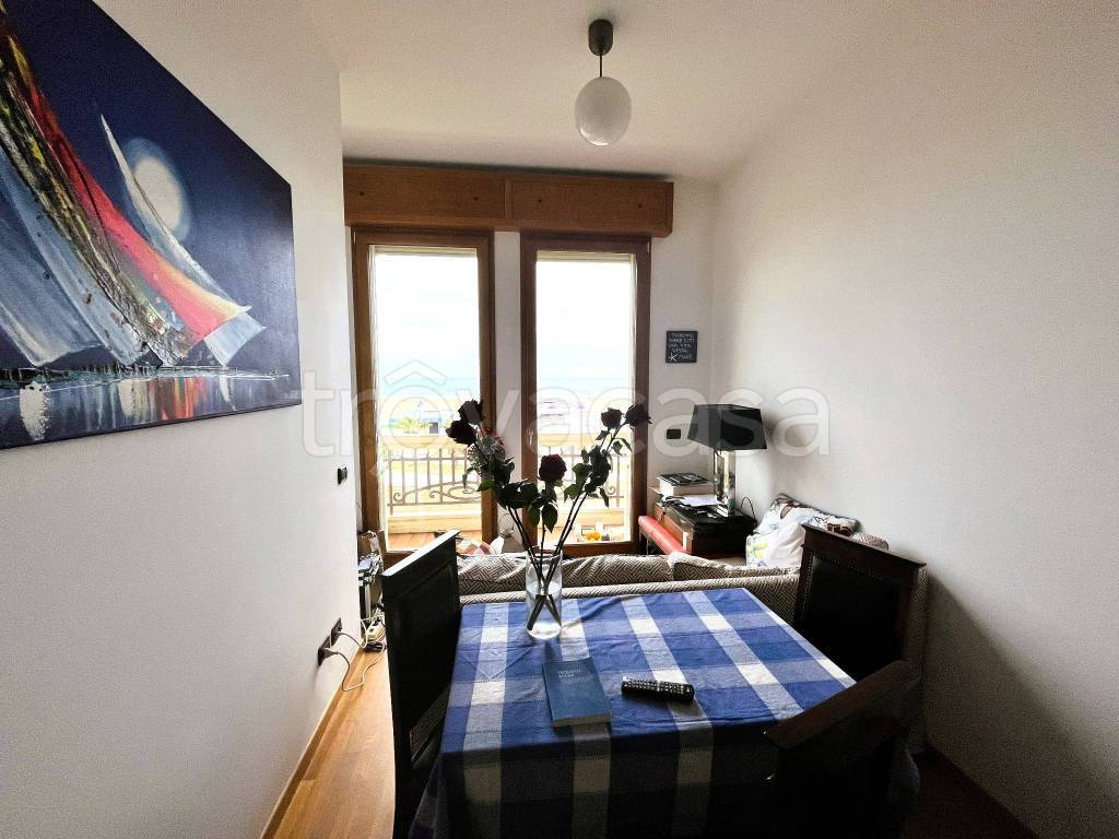 appartamento in vendita a Rimini in zona Miramare di Rimini
