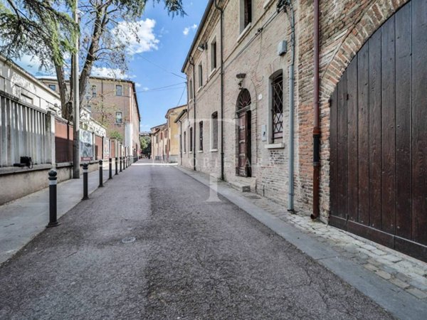 casa indipendente in vendita a Rimini in zona Centro Storico