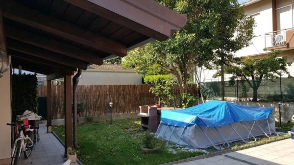 casa indipendente in vendita a Rimini in zona Borgo Mazzini