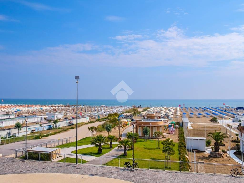 appartamento in vendita a Rimini in zona Marina Centro