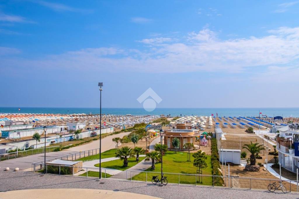appartamento in vendita a Rimini in zona Marina Centro