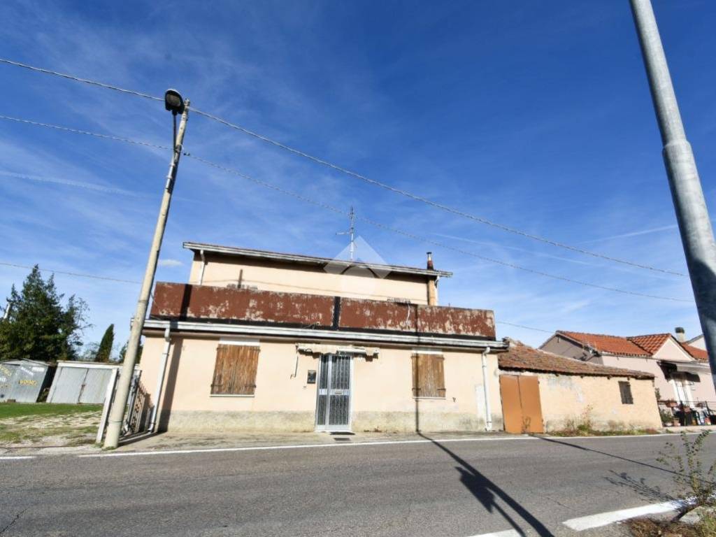 casa indipendente in vendita a Rimini in zona San Lorenzo in Correggiano