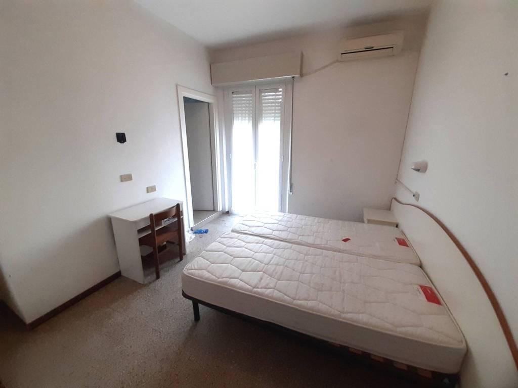 intera palazzina in vendita a Rimini in zona Miramare di Rimini