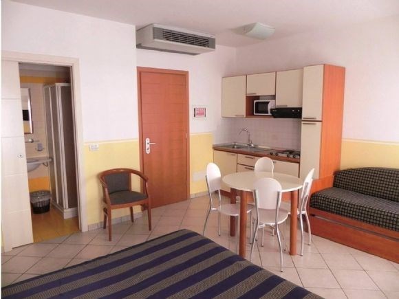 negozio in vendita a Rimini in zona Bellariva