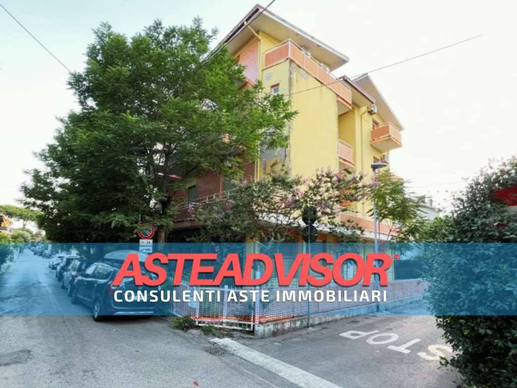 negozio in vendita a Rimini in zona San Giuliano a Mare