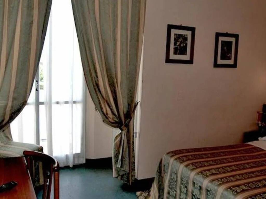intera palazzina in vendita a Rimini in zona Bellariva