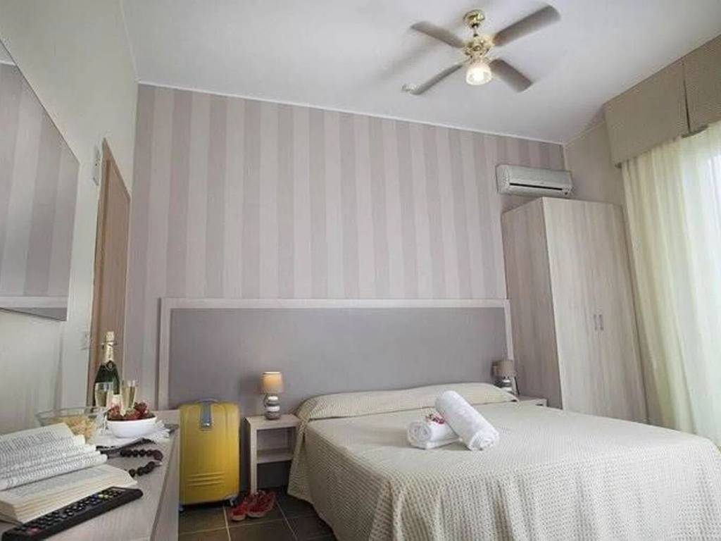 intera palazzina in vendita a Rimini in zona Torre Pedrera