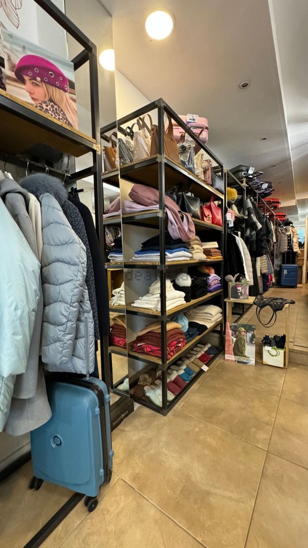 locale commerciale in vendita a Rimini in zona Marina Centro