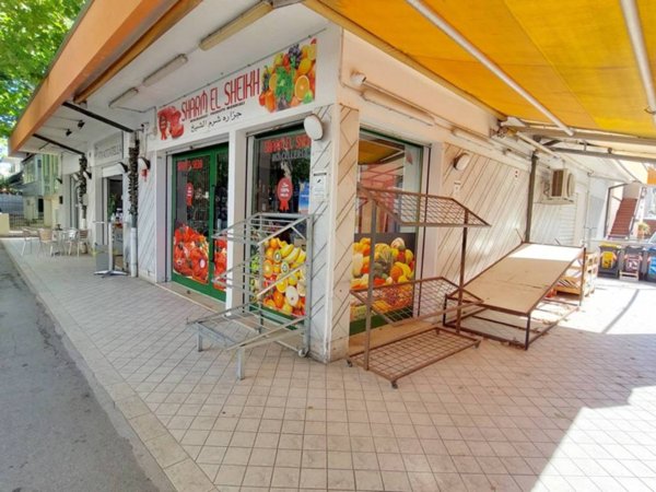 casa indipendente in vendita a Rimini in zona Miramare di Rimini