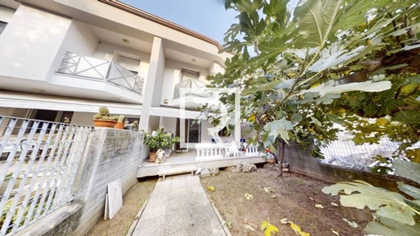 casa indipendente in vendita a Rimini in zona Viserbella